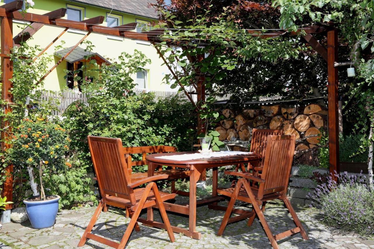 Ferienwohnung "Am Eisenbuehl" Berg  ภายนอก รูปภาพ